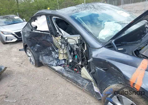 2022 Tesla Model Y Long Range Dual Motor All-Wheel Drive from USA, damaged, VIN 7SAYGAEE9NF428833